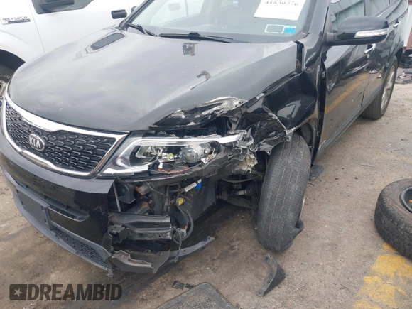 2014 Kia Sorento EX with VIN 5XYKUDA79EG431440, listed as a IAAI auction lot 41850576 with 103,758 mi miles. Bid and sale history available at carsss.com. Image 6.