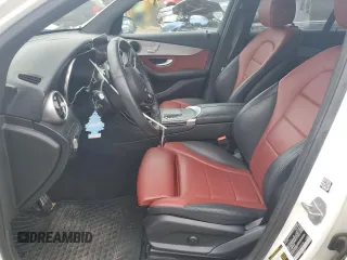2021 Mercedes-Benz GLC 300 z VIN W1N0G8EB7MF890058, wystawiony jako Copart lot #56724635 z przebiegiem 36 918 mil mil oraz Czysty tytuł • Clean title. Historia ofert i sprzedaży dostępna na DreamBid. Obrazek 7.