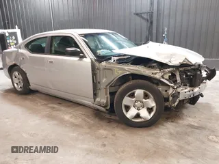 2008 Dodge Charger z VIN 2B3KA43RX8H326355, wystawiony jako IAAI lot #42310534 z przebiegiem 103 342 mil mil oraz . Historia ofert i sprzedaży dostępna na DreamBid. Obrazek 6.