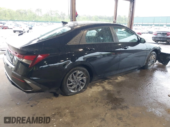 2024 Hyundai Elantra SEL with VIN KMHLM4DG5RU720170, listed as a IAAI auction lot 42197829 with 18,398 mi miles and . Bid and sale history available at DreamBid. Image 4.