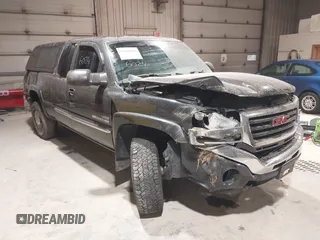 2005 GMC Sierra 2500HD SLT with VIN 1GTHK29275E143020, listed as a IAAI auction lot 41816024 with 138,971 mi miles and . Bid and sale history available at DreamBid. Image 1.