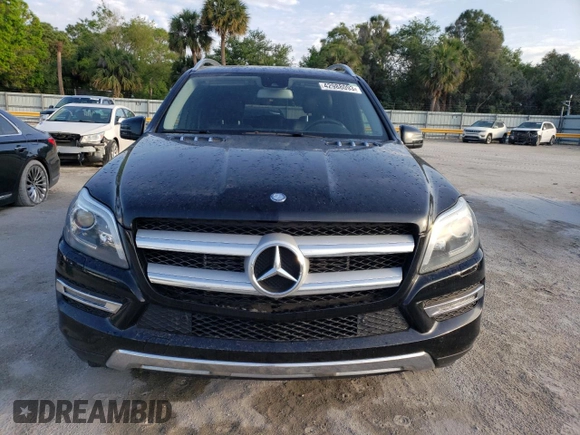 2015 Mercedes-Benz GL-Class GL 350 BlueTEC with VIN 4JGDF2EE5FA555654, listed as a Copart auction lot 42988093 with 140,110 mi miles. Bid and sale history available at carsss.com. Image 5.