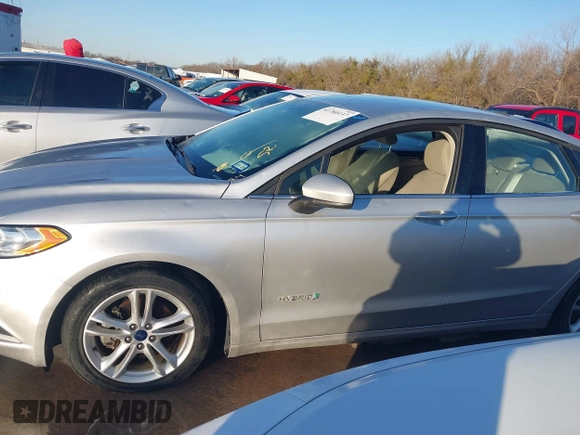 2018 Ford Fusion Hybrid SE with VIN 3FA6P0LU9JR162611, listed as a IAAI auction lot 41760137 with 62,658 mi miles. Bid and sale history available at carsss.com. Image 14.