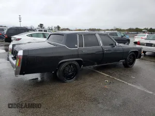1989 Cadillac Brougham z VIN 1G6DW51Y9KR725809, wystawiony jako Copart lot #80902764 z przebiegiem 56 033 mil mil oraz Szkody całkowita. Historia ofert i sprzedaży dostępna na DreamBid. Obrazek 3.
