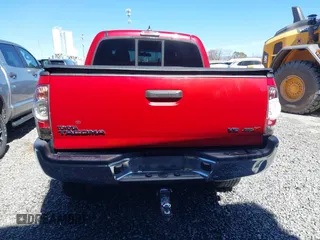 2014 Toyota Tacoma with VIN 5TFLU4EN4EX095917, listed as a IAAI auction lot 41820691 with 59,823 mi miles and . Bid and sale history available at DreamBid. Image 16.
