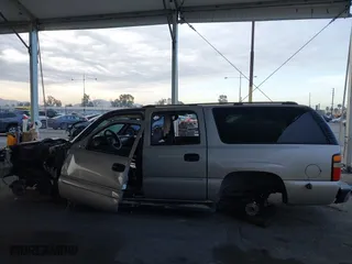 2004 Chevrolet Suburban LT with VIN 3GNEC16T04G210725, listed as a IAAI auction lot 41191477 with 1 mi miles. Bid and sale history available at carsss.com. Image 14.