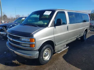 2002 Chevrolet Express with VIN 1GAGG29R821215025, listed as a IAAI auction lot 41615874 with 195,769 mi miles. Bid and sale history available at carsss.com. Image 2.