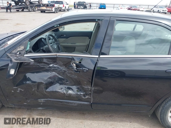 2011 Ford Fusion SEL with VIN 3FAHP0JG9BR279516, listed as a IAAI auction lot 41895984 with 184,718 mi miles. Bid and sale history available at carsss.com. Image 14.