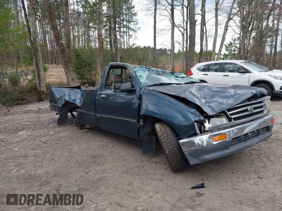 1995 Toyota T100 z VIN JT4VD11E8S0006805, wystawiony jako IAAI lot #41867368 z przebiegiem 261 130 mil mil oraz . Historia ofert i sprzedaży dostępna na DreamBid. Obrazek 1.