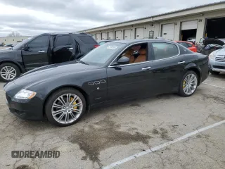 2010 Maserati Quattroporte z VIN ZAM39FKA7A0051097, wystawiony jako Copart lot #51093565 z przebiegiem 58 334 mil mil oraz Szkody całkowita. Historia ofert i sprzedaży dostępna na DreamBid. Obrazek 1.