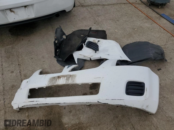 2010 Pontiac Vibe 1SA with VIN 5Y2SP6E8XAZ412803, listed as a Copart auction lot 61876895 with 105,582 mi miles and Salvage title. Bid and sale history available at DreamBid. Image 12.