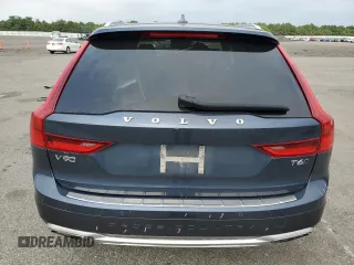 2019 Volvo V90 z VIN YV4A22NL9K1083953, wystawiony jako Copart lot #65525484 z przebiegiem 81 759 mil mil oraz Szkody całkowita. Historia ofert i sprzedaży dostępna na DreamBid. Obrazek 6.