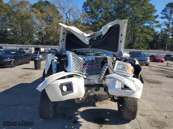 2015 GMC Sierra 1500 Denali with VIN 3GTU2WEC4FG214592, listed as a Copart auction lot 88692675 with 111,564 mi miles and Clean Title. Bid and sale history available at carsss.com. Image 5.