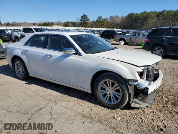 2016 Chrysler 300 with VIN 2C3CCAET1GH198305, listed as a Copart auction lot 88867505 with 101,795 mi miles and Salvage Title. Bid and sale history available at carsss.com. Image 4.