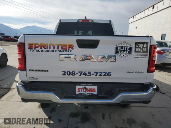 2025 Ram 1500 Big Horn z VIN 1C6RRFFG1SN512741, wystawiony jako Copart lot #51256565 z przebiegiem 17 185 mil mil oraz Szkoda całkowita • Salvage title. Historia ofert i sprzedaży dostępna na DreamBid. Obrazek 6.