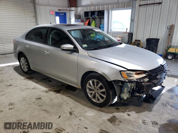 2012 Volkswagen Jetta Sedan SE w/Convenience & Sunroof PZEV with VIN 3VWBP7AJ6CM306185, listed as a Copart auction lot 44975285 with 104,472 mi miles and Clean Title. Bid and sale history available at carsss.com. Image 4.