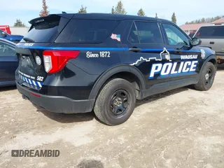 2020 Ford Police Interceptor Utility z VIN 1FM5K8AB2LGC51317, wystawiony jako IAAI lot #41755681 z przebiegiem 102 945 mil mil oraz . Historia ofert i sprzedaży dostępna na DreamBid. Obrazek 4.