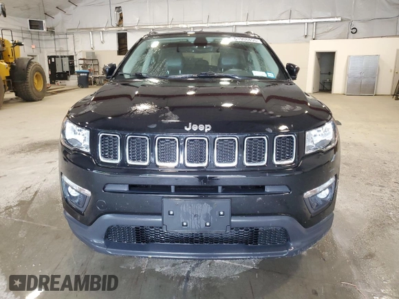 2017 Jeep Compass Latitude z VIN 3C4NJDBB6HT650913, wystawiony jako Copart lot #61908455 z przebiegiem 83 411 mil mil oraz Szkoda całkowita • Salvage title. Historia ofert i sprzedaży dostępna na DreamBid. Obrazek 5.
