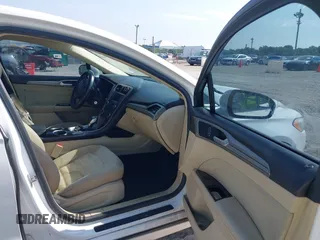2013 Ford Fusion SE with VIN 3FA6P0H72DR280698, listed as a IAAI auction lot 42690696 with 217,569 mi miles and . Bid and sale history available at DreamBid. Image 5.