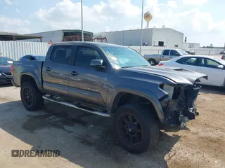 2016 Toyota Tacoma SR5 z VIN 5TFAZ5CN5GX008644, wystawiony jako IAAI lot #40057841 z przebiegiem 110 120 mil mil oraz . Historia ofert i sprzedaży dostępna na DreamBid. Obrazek 1.