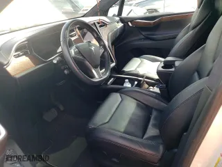 2018 Tesla Model X 75D with VIN 5YJXCAE23JF091452, listed as a Copart auction lot 43819833 with 57,592 mi miles. Bid and sale history available at carsss.com. Image 7.