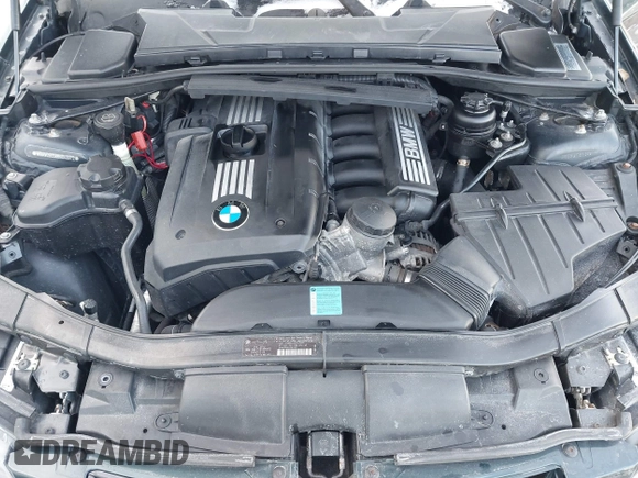 2008 BMW 3 Series 328xi with VIN WBAVC93588K042972, listed as a IAAI auction lot 41419822 with 134,843 mi miles. Bid and sale history available at carsss.com. Image 10.
