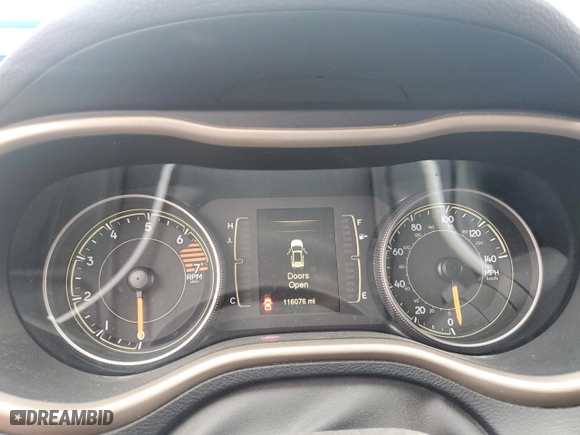 2016 Jeep Cherokee Altitude with VIN 1C4PJMCB9GW375215, listed as a Copart auction lot 80031964 with 116,076 mi miles and Salvage Title. Bid and sale history available at carsss.com. Image 9.