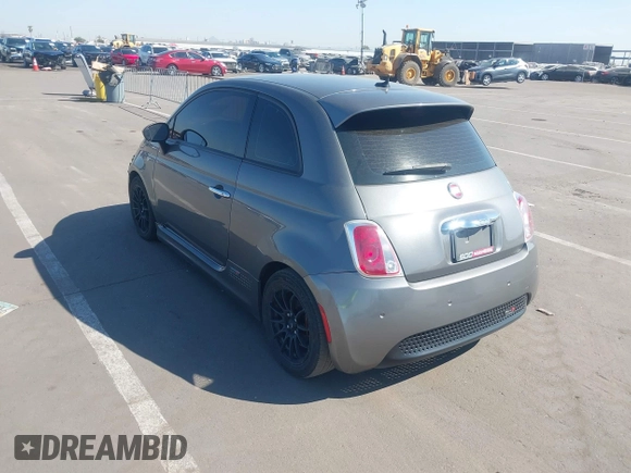 2013 FIAT 500e with VIN 3C3CFFGE7DT744790, listed as a IAAI auction lot 40464197 with 1 mi miles. Bid and sale history available at carsss.com. Image 3.