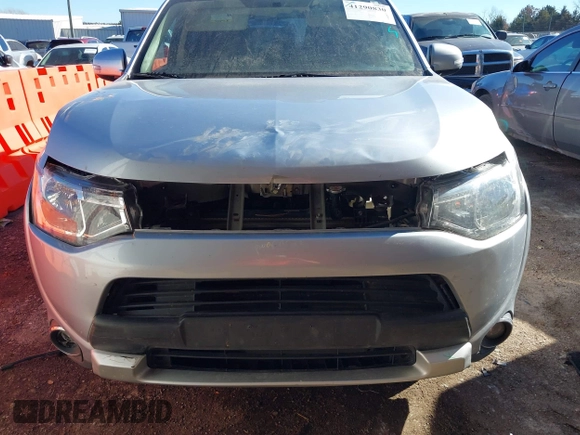 2015 Mitsubishi Outlander SE with VIN JA4AD3A34FZ011259, listed as a IAAI auction lot 41290830 with 88,147 mi miles and . Bid and sale history available at DreamBid. Image 6.