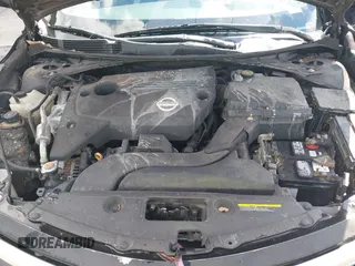 2013 Nissan Altima SV with VIN 1N4AL3AP5DC118239, listed as a IAAI auction lot 40057822 with 266,157 mi miles and . Bid and sale history available at carsss.com. Image 10.