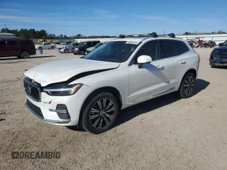2022 Volvo XC60 Inscription with VIN YV4L12DL6N1025588, listed as a Copart auction lot 86598444 with 520 mi miles and Salvage Title. Bid and sale history available at carsss.com. Image 1.