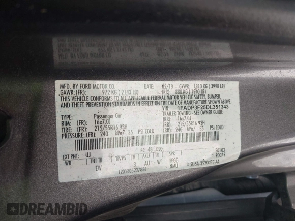 2013 Ford Focus SE with VIN 1FADP3F25DL351343, listed as a IAAI auction lot 42142367 with 146,850 mi miles. Bid and sale history available at carsss.com. Image 9.
