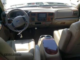 2003 Ford Super Duty F-250 XL with VIN 1FTNW21PX3EC12326, listed as a Copart auction lot 61341664 with 172,113 mi miles and Salvage Title. Bid and sale history available at carsss.com. Image 8.