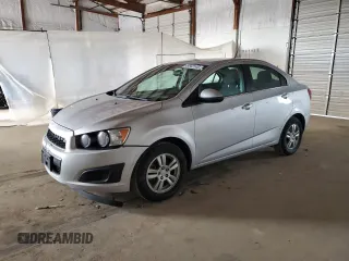 2012 Chevrolet Sonic LT z VIN 1G1JD5SH0C4160507, wystawiony jako Copart lot #49842145 z przebiegiem 134 777 mil mil oraz Czysty tytuł • Clean title. Historia ofert i sprzedaży dostępna na DreamBid. Obrazek 1.