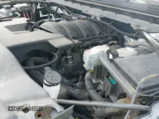 2018 Chevrolet Silverado 1500 LT z VIN 1GCVKREC1JZ120104, wystawiony jako IAAI lot #42873533 z przebiegiem 83 515 mil mil oraz . Historia ofert i sprzedaży dostępna na DreamBid. Obrazek 19.