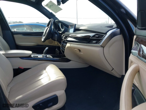 2018 BMW X5 xDrive40e iPerformance with VIN 5UXKT0C52J0W02406, listed as a IAAI auction lot 41449943 with 74,215 mi miles. Bid and sale history available at carsss.com. Image 5.
