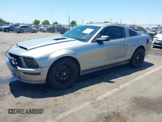 2008 Ford Mustang GT Deluxe with VIN 1ZVHT82H485168327, listed as a IAAI auction lot 42465727 with 115,187 mi miles and . Bid and sale history available at DreamBid. Image 17.