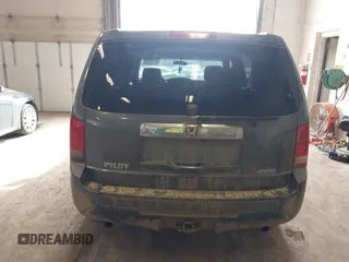 2012 Honda Pilot LX with VIN 5FNYF4H23CB015371, listed as a IAAI auction lot 41852341 with 180,000 mi miles and . Bid and sale history available at carsss.com. Image 16.