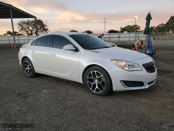 2017 Buick Regal Sport Touring with VIN 2G4GL5EX1H9153296, listed as a Copart auction lot 82443074 with NaN miles and Clean Title. Bid and sale history available at carsss.com. Image 4.