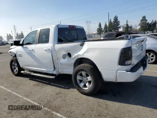 2018 Ram 1500 SLT z VIN 1C6RR6GG1JS317639, wystawiony jako Copart lot #83449814 z przebiegiem 103 022 mil mil oraz Szkoda całkowita • Salvage title. Historia ofert i sprzedaży dostępna na DreamBid. Obrazek 2.