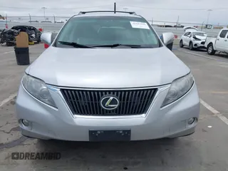 2010 Lexus RX 350 z VIN 2T2ZK1BA4AC032983, wystawiony jako IAAI lot #42443559 z przebiegiem 209 650 mil mil oraz . Historia ofert i sprzedaży dostępna na DreamBid. Obrazek 12.