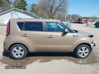 2015 Kia Soul with VIN KNDJN2A29F7167460, listed as a IAAI auction lot 41900985 with 91,948 mi miles. Bid and sale history available at carsss.com. Image 14.