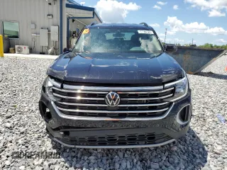2025 Volkswagen Atlas SE with VIN 1V2WR2CA7SC500575, listed as a Copart auction lot 56872915 with 10,739 mi miles and Salvage title. Bid and sale history available at DreamBid. Image 5.