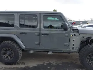 2020 Jeep Wrangler Unlimited Sahara с VIN 1C4HJXEN8LW203975, выставлен на аукционе IAAI как лот 42109259 с пробегом 51 799 миль миль и . История ставок и продаж доступна на DreamBid. Изображение 14.
