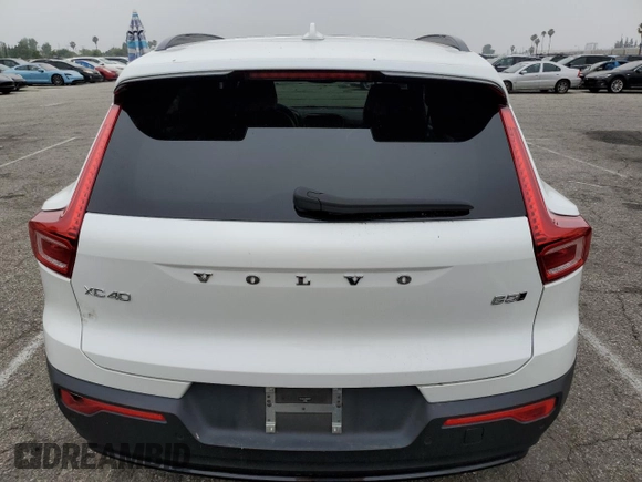 2024 Volvo XC40 Plus Dark Theme with VIN YV4L12ULXR2285377, listed as a Copart auction lot 60165095 with 43,423 mi miles and Salvage title. Bid and sale history available at DreamBid. Image 6.