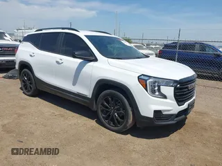2022 GMC Terrain SLE z VIN 3GKALMEV9NL307365, wystawiony jako IAAI lot #42062067 z przebiegiem 39 556 mil mil oraz . Historia ofert i sprzedaży dostępna na DreamBid. Obrazek 1.