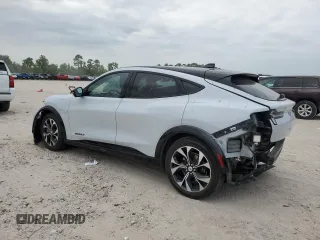 2022 Ford Mustang Mach-E Premium z VIN 3FMTK3R7XNMA02203, wystawiony jako Copart lot #53038625 z przebiegiem 38 778 mil mil oraz Szkoda całkowita • Salvage title. Historia ofert i sprzedaży dostępna na DreamBid. Obrazek 2.