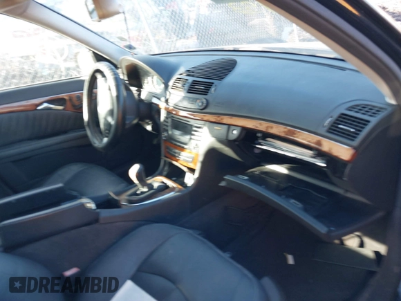 2003 Mercedes-Benz E 320 z VIN WDBUF65J63A339234, wystawiony jako IAAI lot #41436638 z przebiegiem Nie podano mil oraz . Historia ofert i sprzedaży dostępna na DreamBid. Obrazek 5.