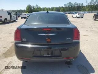 2018 Chrysler 300 S z VIN 2C3CCABG6JH222709, wystawiony jako Copart lot #52041445 z przebiegiem 145 578 mil mil oraz Szkoda całkowita • Salvage title. Historia ofert i sprzedaży dostępna na DreamBid. Obrazek 6.