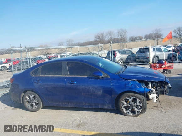 2019 Kia Forte LXS with VIN 3KPF24AD8KE007205, listed as a IAAI auction lot 41848642 with 88,121 mi miles. Bid and sale history available at carsss.com. Image 14.